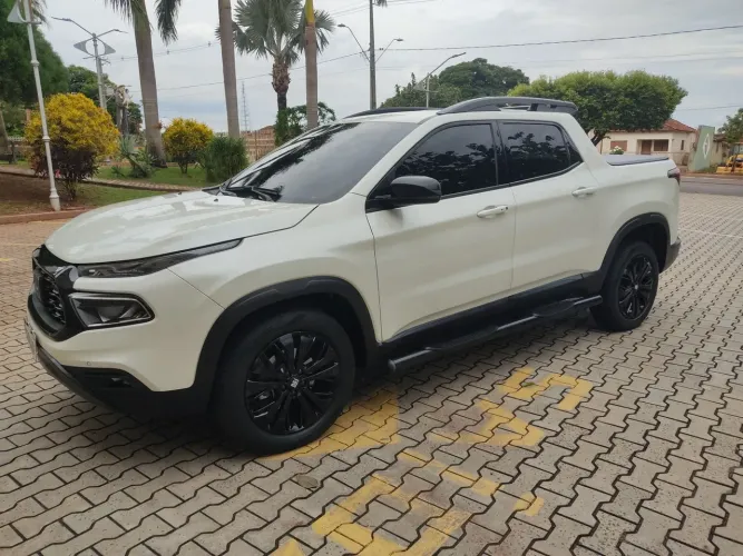 Fiat Toro Volcano 1.3 T270 4X2 Flex AUT 2025