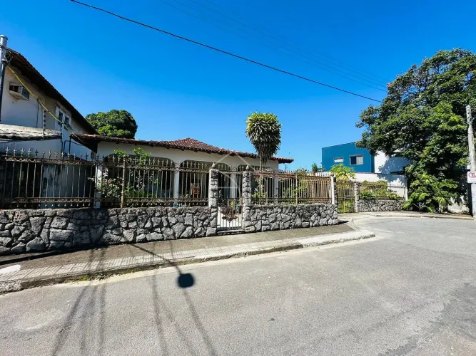 CASA LINEAR EM MORADA DE CAMBURI