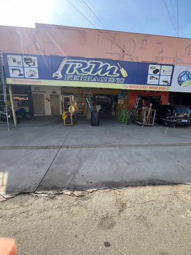 FERRAGISTA A VENDA .