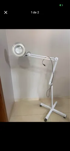 Luz led com lupa 