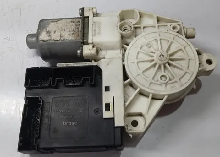 Motor Vidro Dianteiro Esquerdo Jetta 2012 - 2017