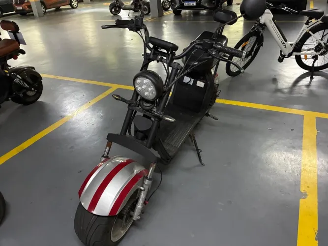Scooter elétrica usada
