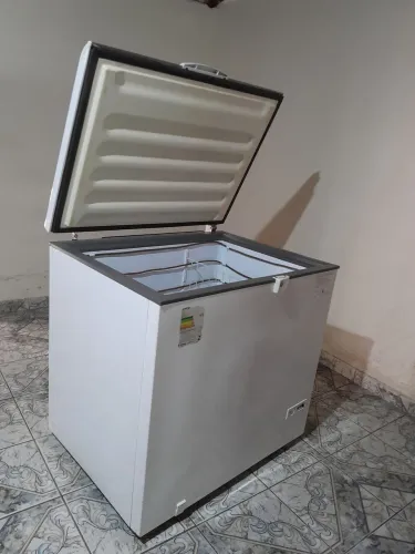 Vendo freezer Consul uma porta 309/311 litros em boas condições 
