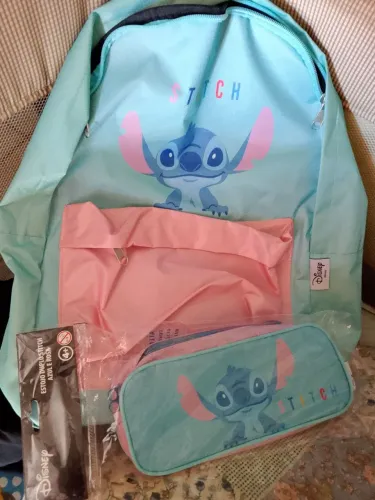Mochila e estojo stitch