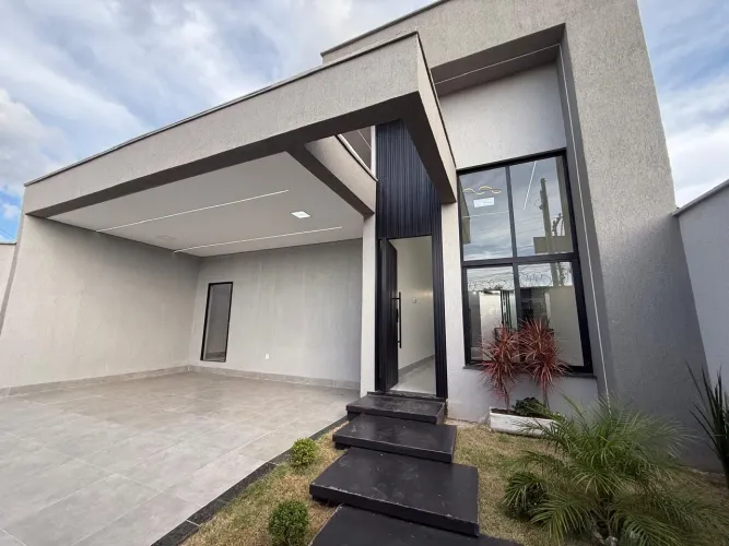 CASA 3 SUITES COM PISCINA JARDIM ELI FORTE