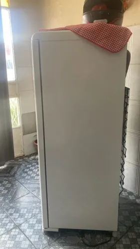 Geladeira Eletrolux 320 L