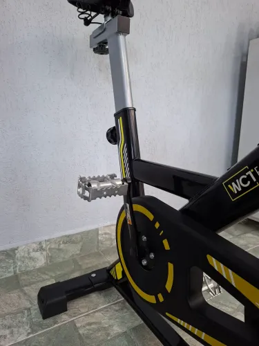 Bicicleta Ergométrica WCT Fitness