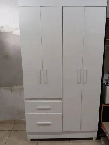 Guarda roupa 4 portas