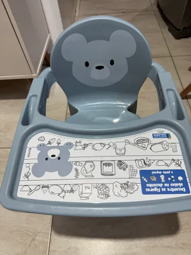 Cadeira de alimentação infantil