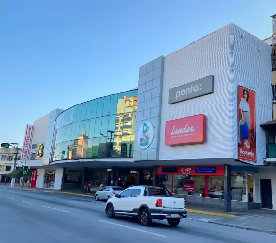 Sala comercial para venda ou locação no Centro - Resende Shopping - Resende RJ