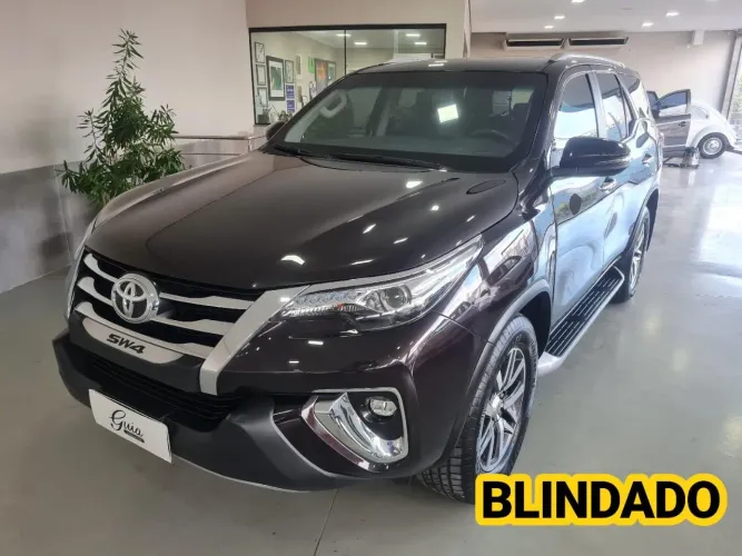 Toyota Hilux SW4 SRX 4X4 2.8 TDI 16V Dies. Aut. 2018
