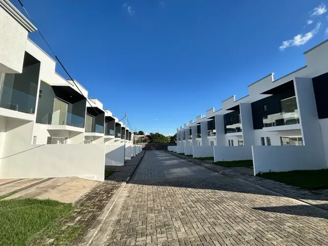 CASA DUPLEX COM 3 QTS | CIDADE NOVA | PRÓX AO VIADUTO DO MANOA