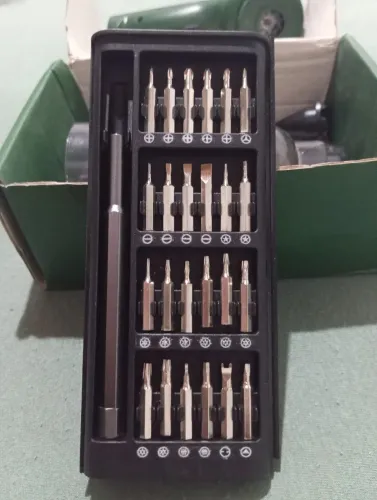 Vendo 1 Mine Aspirador portátil e 1kit de ferramentas para pequenos reparos