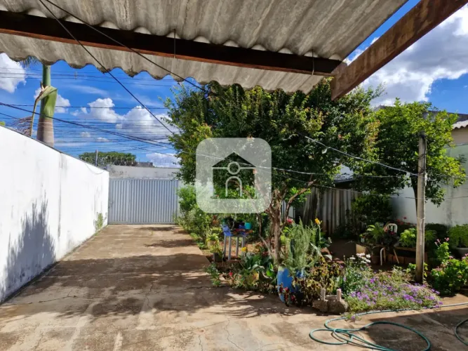 Casa para venda no Bairro Jardim Holanda