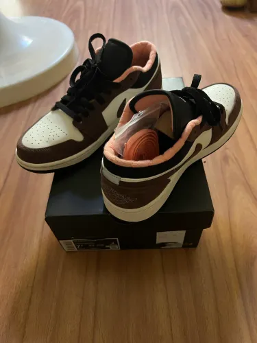 Air Jordan 1 low ?mocha?