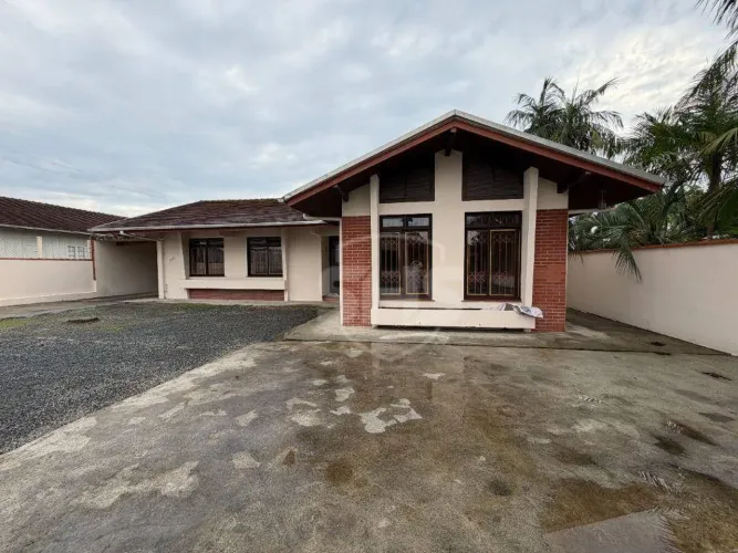 Casa comercial, 182 m² e 1.300m² de área total por R$ 6.500/mês - Itoupava Norte - Blumena