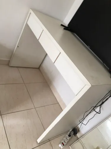 Escrivaninha branca 3 gavetas ou aparador/ bancada