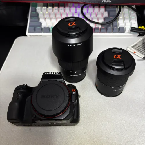Sony Alpha A37 + Lente 18-70 + Lente 75-300 + Bolsa + Kit Completo