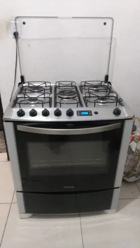 Fogão 05 bocas Electrolux  digital semi novo 