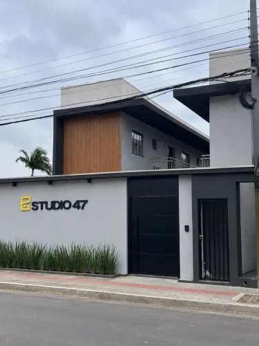 ? STUDIO MOBILIADO PARA ALUGAR - CENTRO DE ITAJAÍ