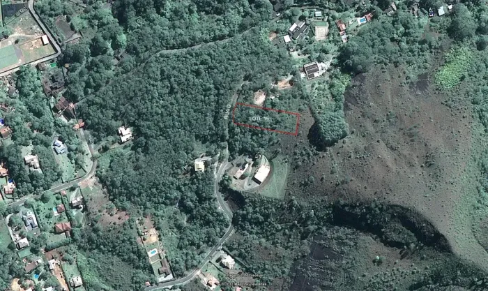 Terreno para venda com 3.995m² em Samambaia, Petrópolis/RJ