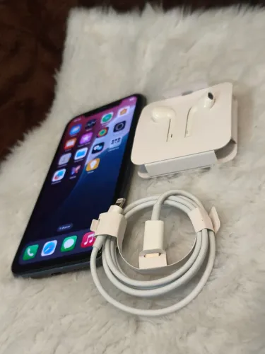 iPhone 11 64GB em Perfeito Funcionamento