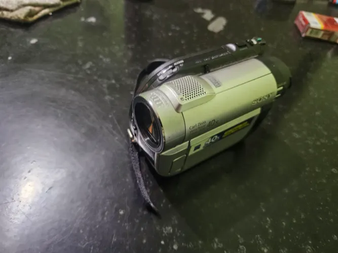 Sony Handycam DCR-DVD610