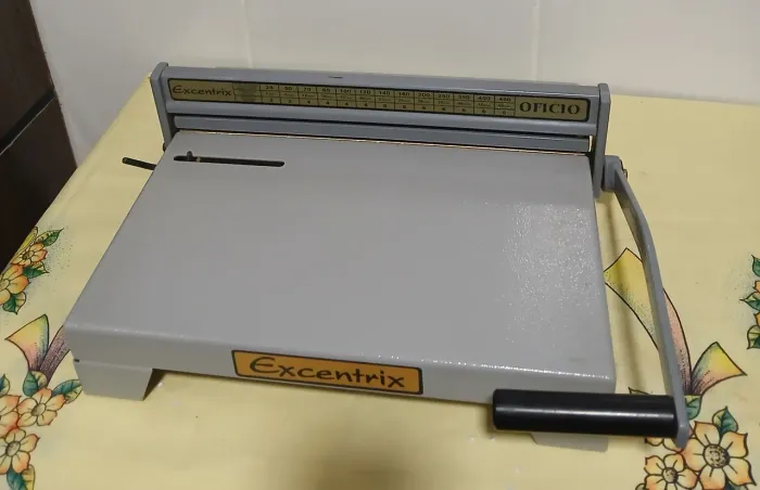 Encardenadora e plastificadora
