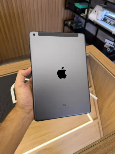 iPad 9 64gb WiFi + cell com caneta touch