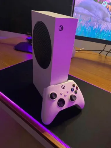 Console Xbox Series S + carregador de pilhas duracell