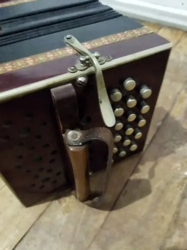 Cerpentina antiga instrumento