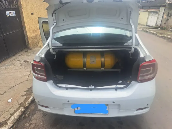Renault Logan Dynamique Hi-flex 1.6 8V 4P 2014