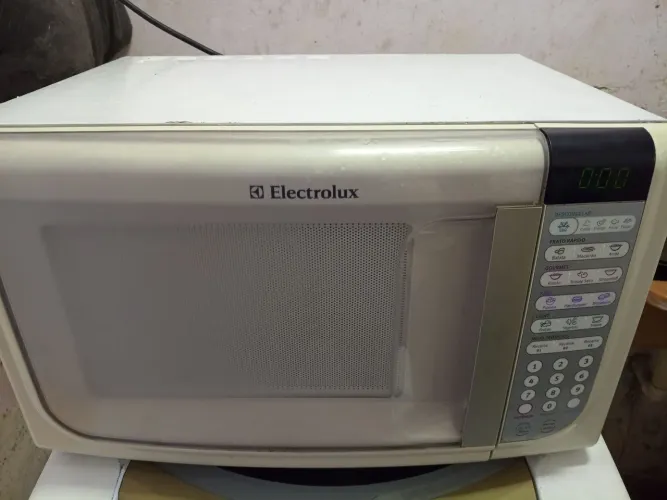 Micro-ondas funcionando