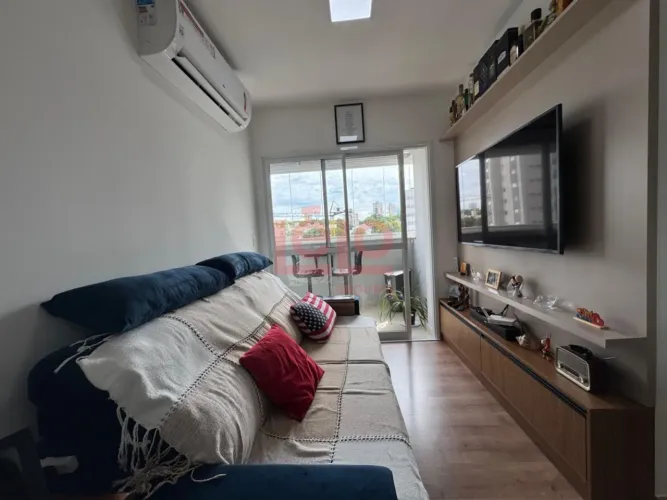 Apartamento semimobiliado de 3 quartos para alugar em Maringá próximo ao Parque do Ingá co