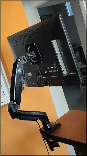 Braço suporte articulado apra monitores F80 lacrado