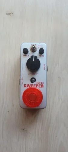 Mooer Bass sweeper
