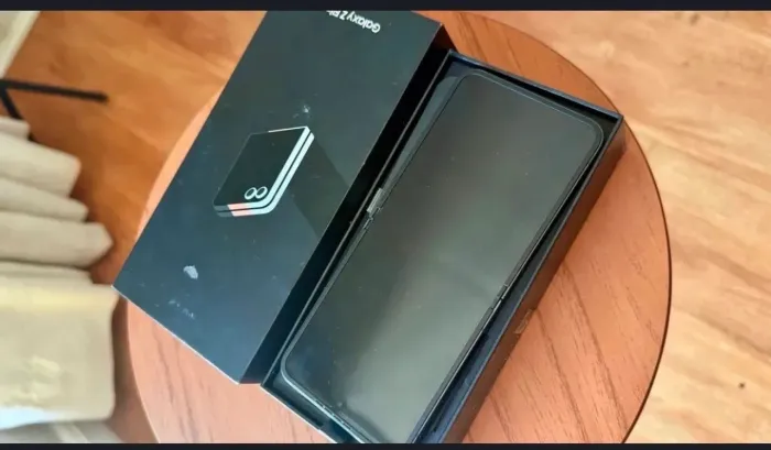 Samsung Z Flip 6