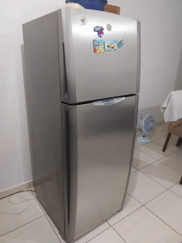 Geladeira, 410 Litros, 220 V
