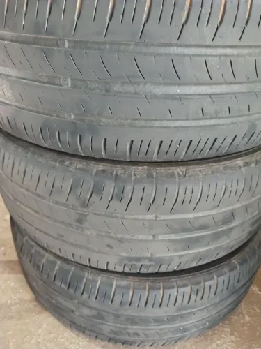 Pneus