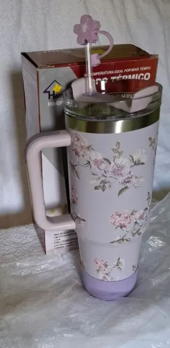 Vendo este copo térmico. 1.200ml. Por 79,99 Novo
