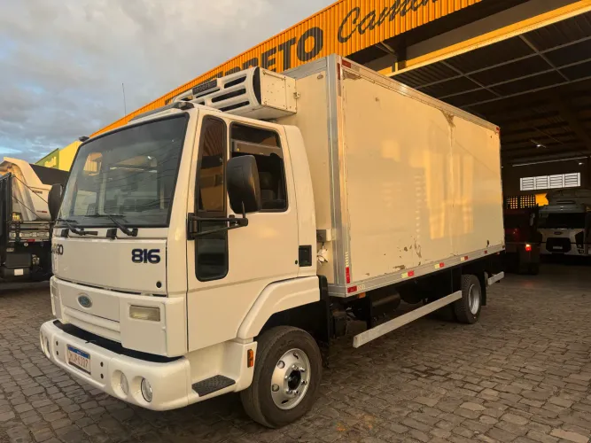 Cargo 816 câmara fria