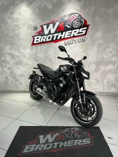 YAMAHA MT09 2023 (baixa km+ remap)