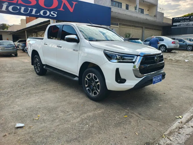Toyota Hilux CD SRX 4X4 2.8 TDI 16V Diesel Aut. 2021