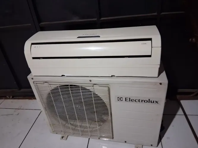 Split Electrolux 9mil btus