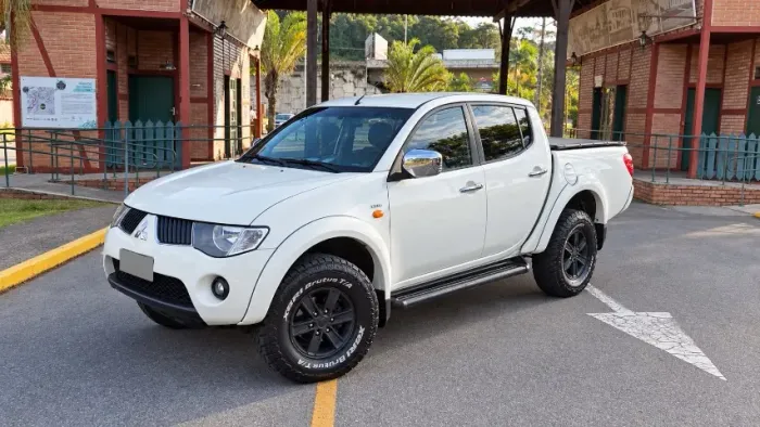 Mitsubishi L200 Triton HPE 3.2 CD TB Int.diesel MEC 2009