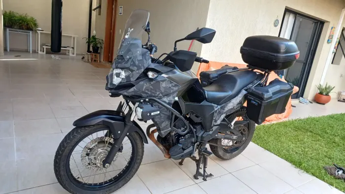 Moto de garagem