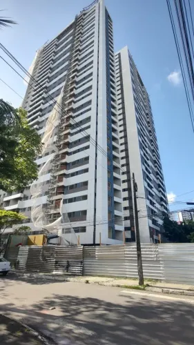 Apartamento à venda no maior e melhor empreendimento do Cordeiro: Edf. Praça das Macieiras