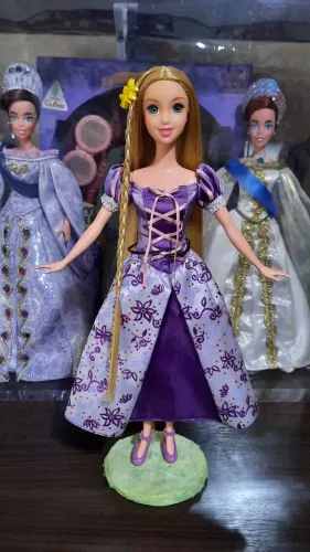 Boneca Disney - Rapunzel Enrolados