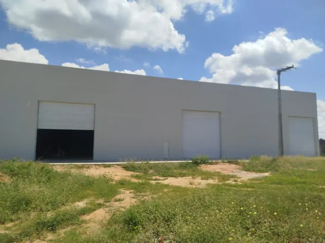ALUGO - GALPÃO 816M2 - NA TRANSNORDESTINA - PETROLINA PE ANS