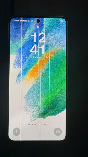 Celular com defeito
